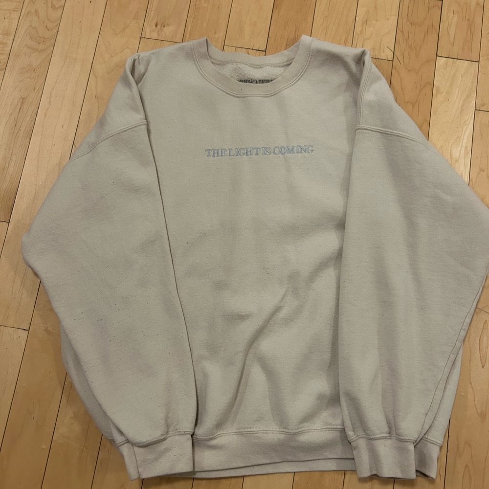 Ariana Grande Sweatshirt